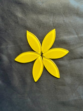 Dark Petals Yellow Color -576