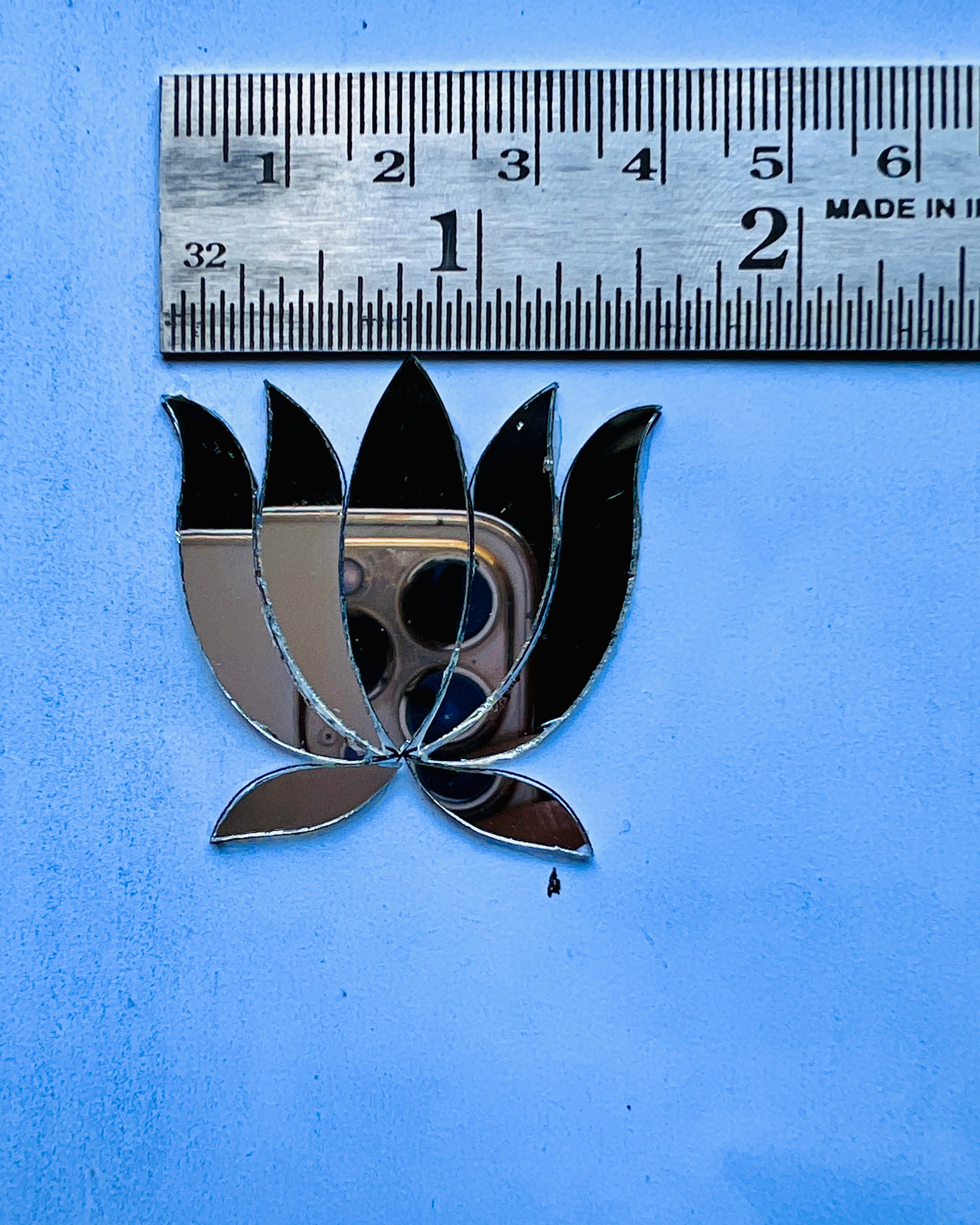 Fancy Lotus shape silver mirror K-1143