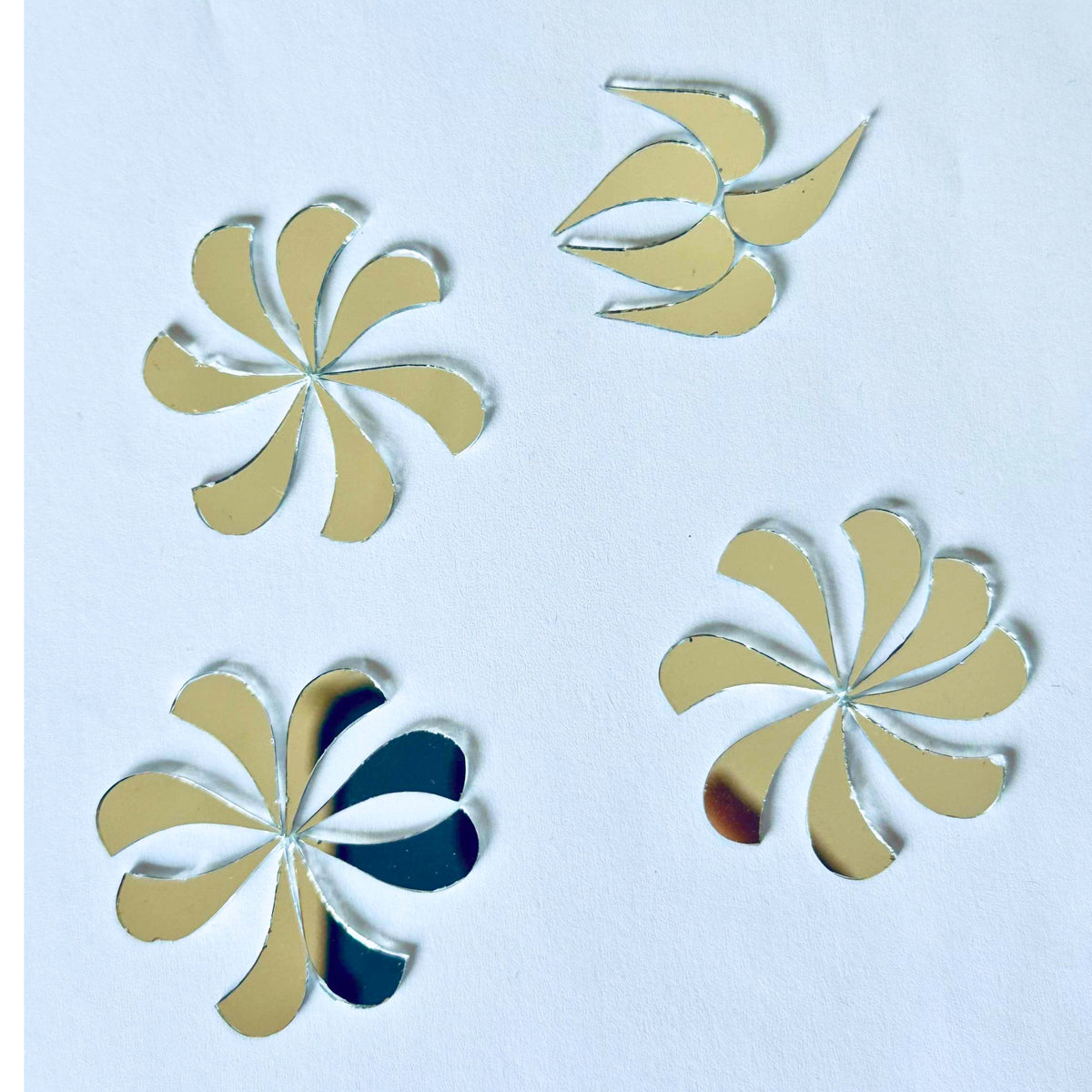 Pinwheel Flower Shape Craft Mirror Set–Ex-60