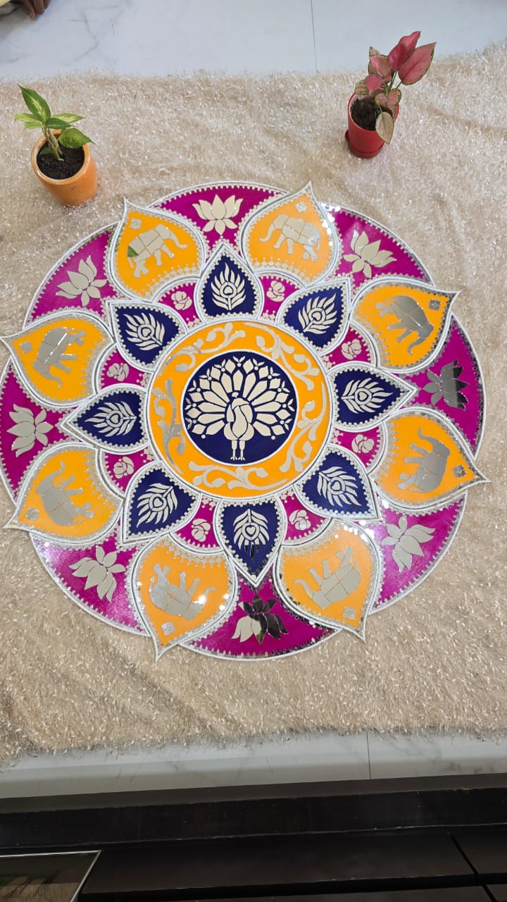 Round Decorative Rangoli cutout (with mirrors)-481