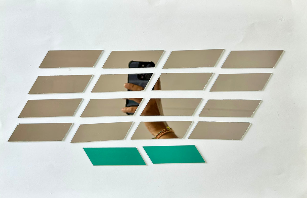 Fancy shape mirror-V left