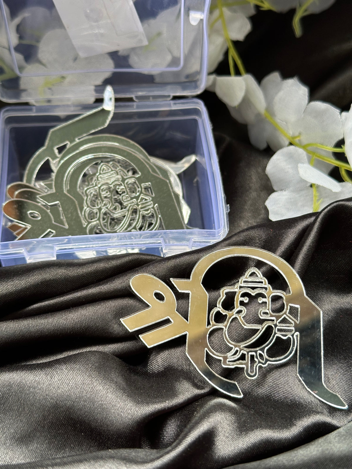 Acrylic ganesha shape mirror-11