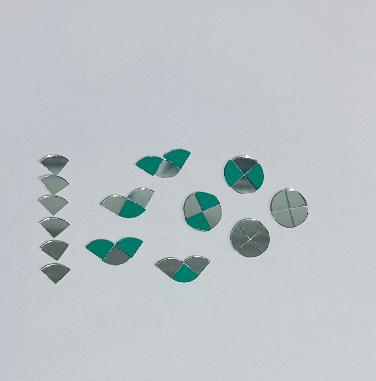 Split Round Petal Mirror-1454