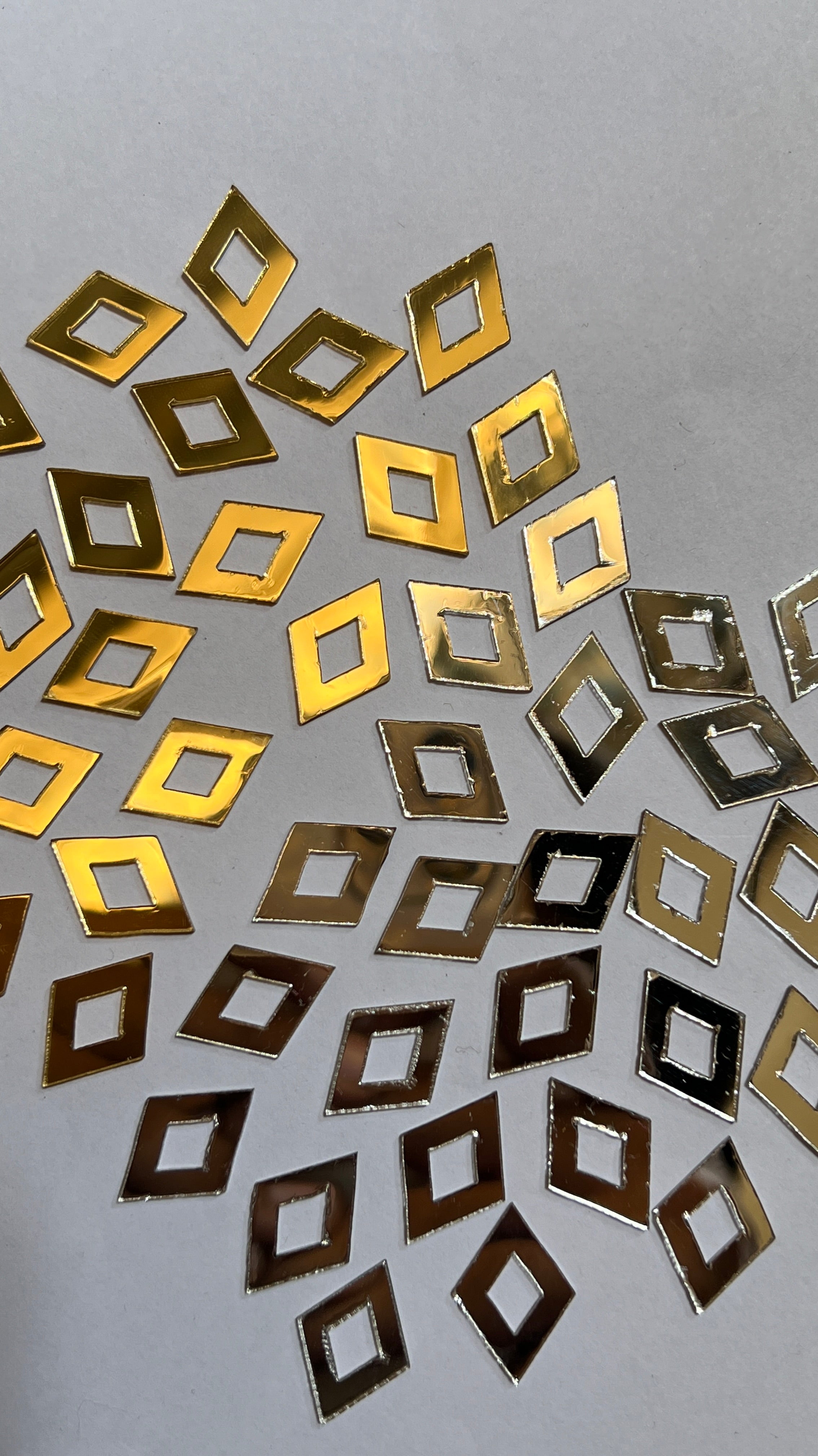 Acrylic normal shape mirrors – Mirror Glass World Wide