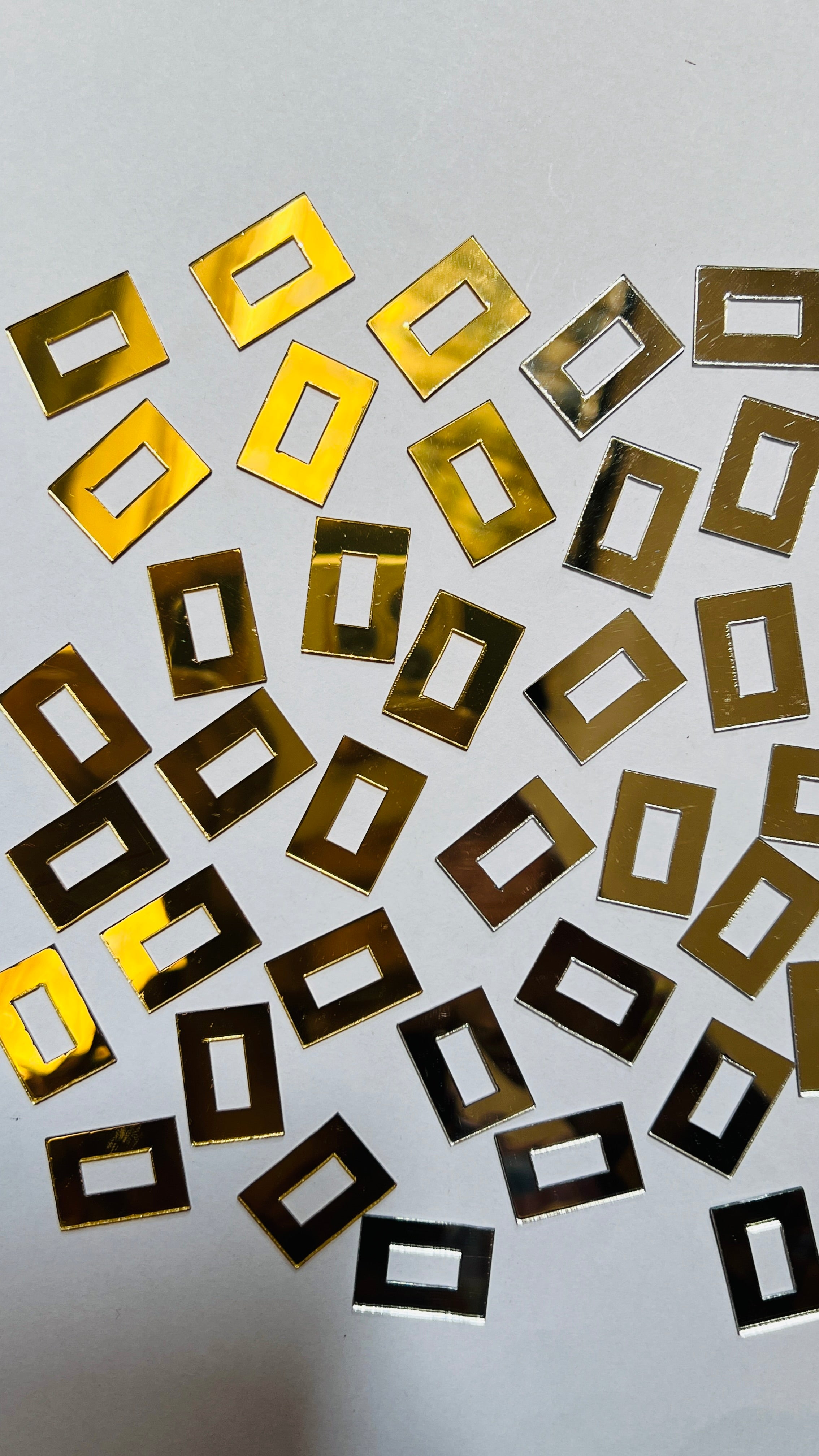 Acrylic normal shape mirrors – Mirror Glass World Wide