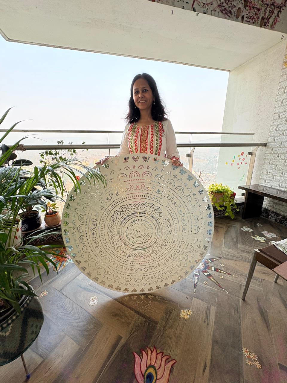 Decorative premarked round mdf ( with mirrors) - 525