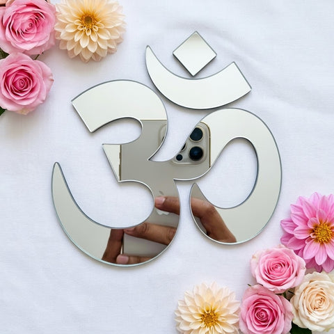 Fancy OM shape silver mirror O-1269