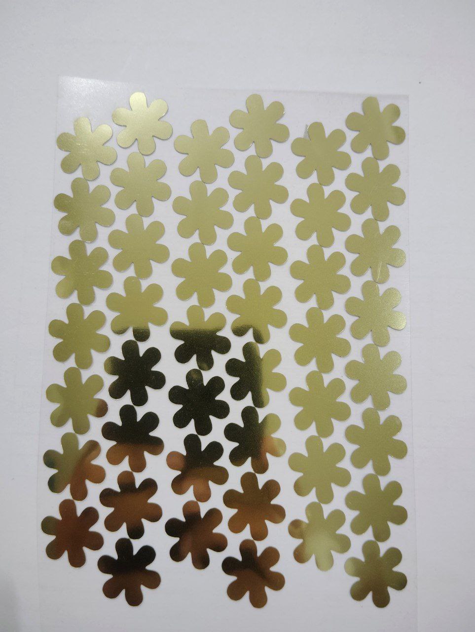 Plastic mirror sheet flower shape